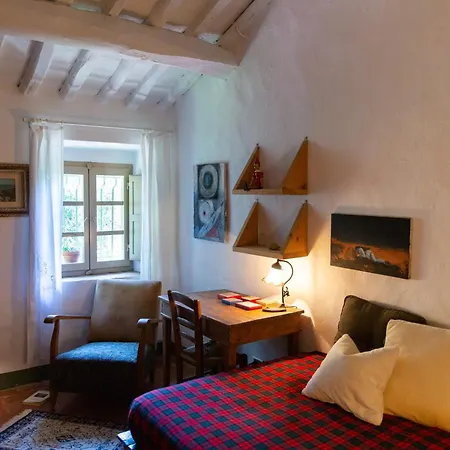 Vivaia Trendy Rural Apartment Poggibonsi