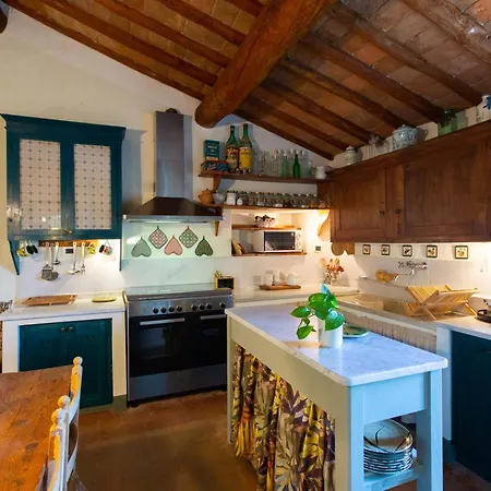 Vivaia Trendy Rural Apartment Poggibonsi